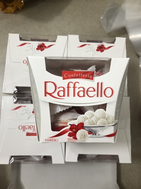 Kẹo bọc dừa Raffaello 150g Nga