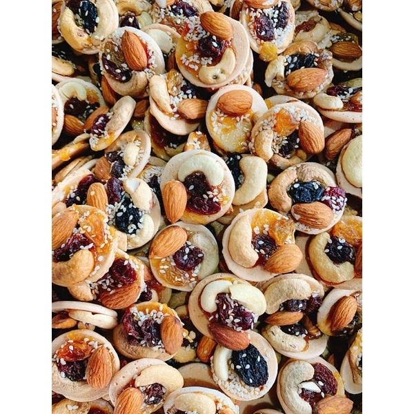 300GR Bánh Đồng Tiền Mix Hạt Và Trái Cây Cực Ngon, Giàu Dinh Dưỡng: Hạt Điều, Hạnh Nhân, Nho khô, mè, mạch nha... | BigBuy360 - bigbuy360.vn