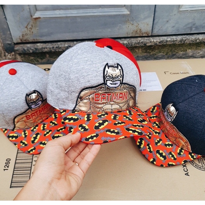 Mũ non hip hop bat man in chữ - MŨ HIPHOP BATMAN CHỮ IN BÉ TRAI 3-10 TUỔI