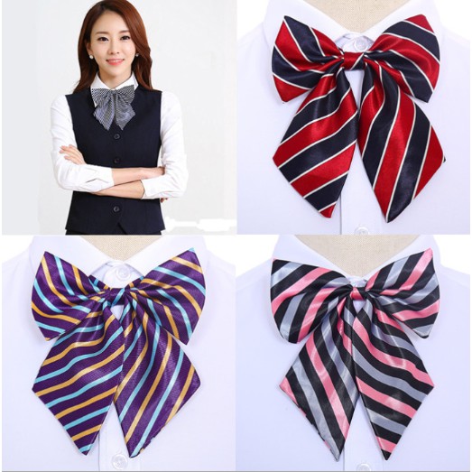 Mặc gì đẹp: Cà vạt phong cách Hàn Quốc họa tiết kẻ sọc thanh lịch cho nữ