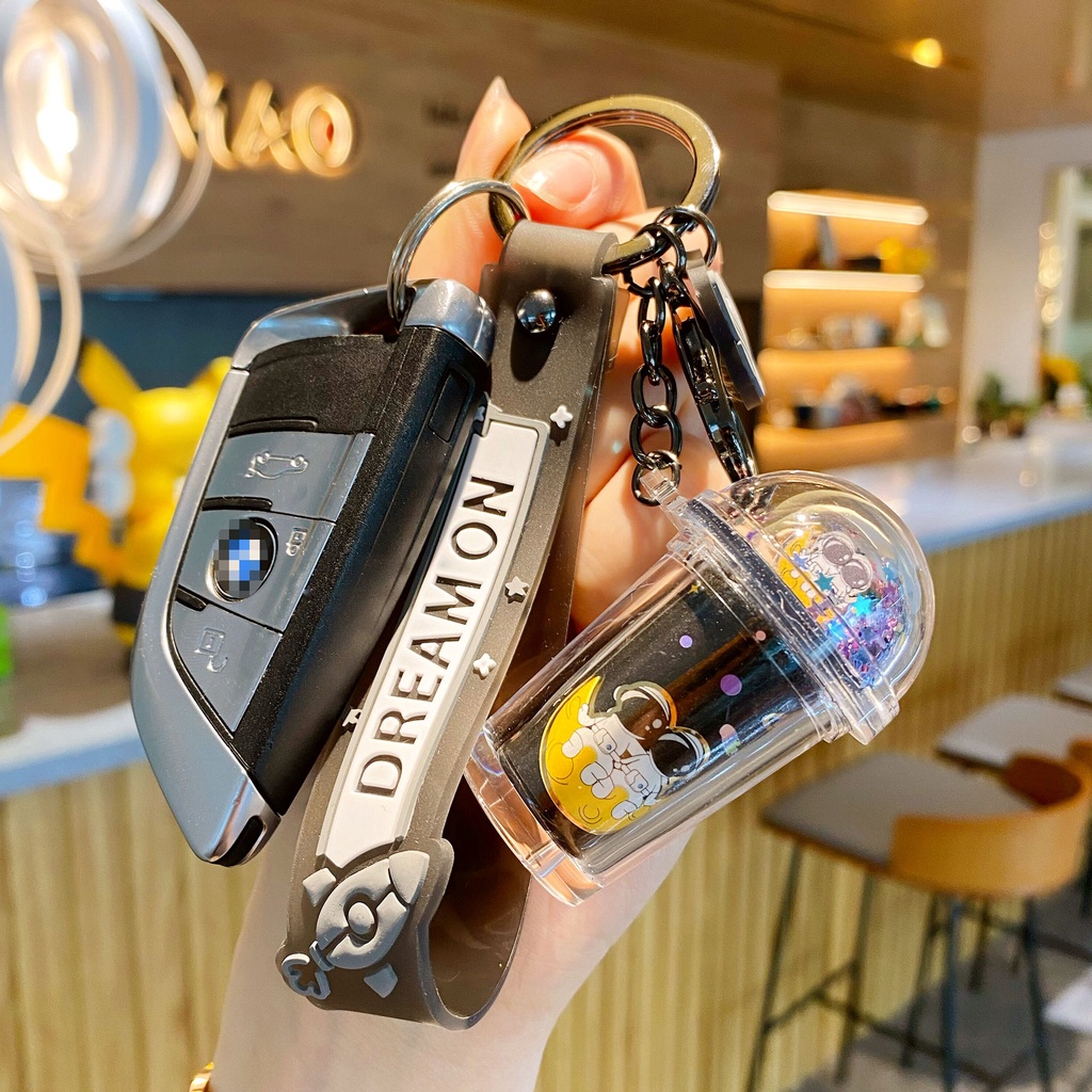 Móc Khóa Hình Ly Trà Sữa / Phi Hành Gia Có Đèn Nhấp Nháy Dễ Thương