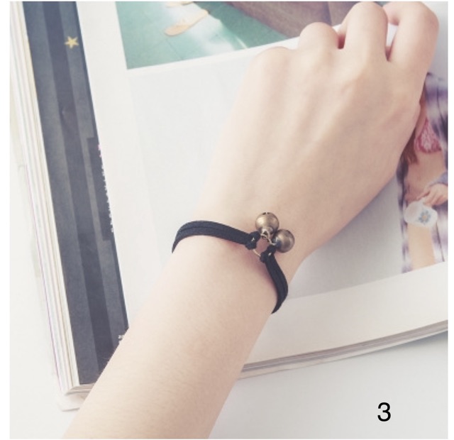 Vòng tay nữ ngẫu nhiên