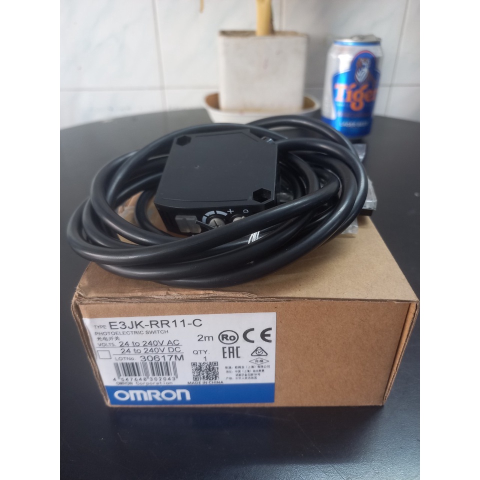 Cảm biến quang E3JK-RR11-C 2M