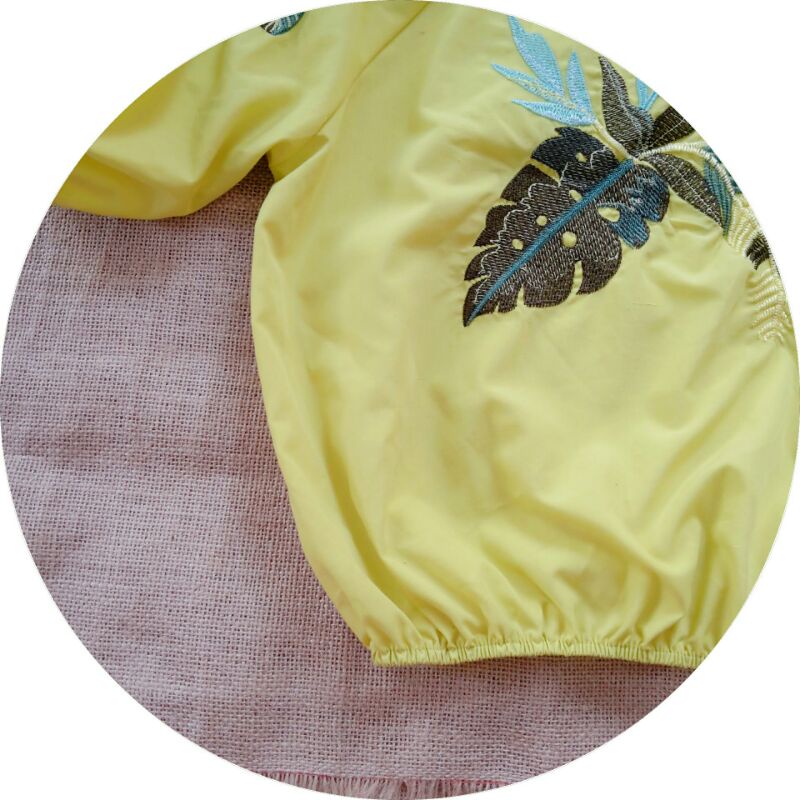 ÁO CROPTOP TAY BỒNG THÊU HỌA TIẾT SIÊU XINH 2hand