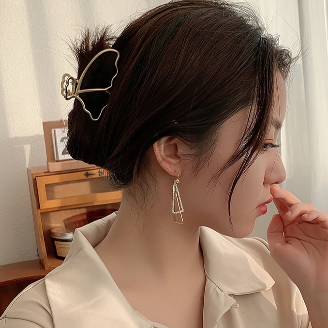 Đôi Khuyên Tai Dáng Dài Mạ Bạc 925 Thiết Kế Hình Tam Giác Đính Đá Thời Trang