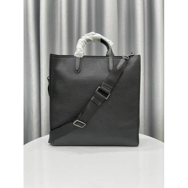 Mẫu COACH TOTE dành cho nam