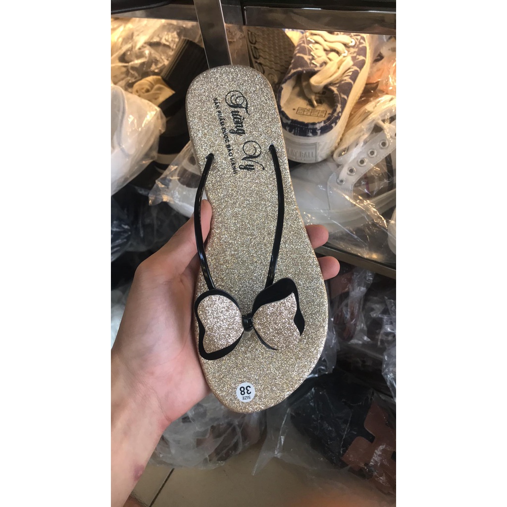 Dép tông - Dép kẹp xỏ ngón thời trang Bướm vàng
