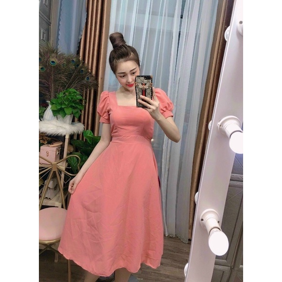 Đầm xoè trơn cổ vuông tay ngắn phồng có dây thắt eo kèm mút ngực-hình thật.