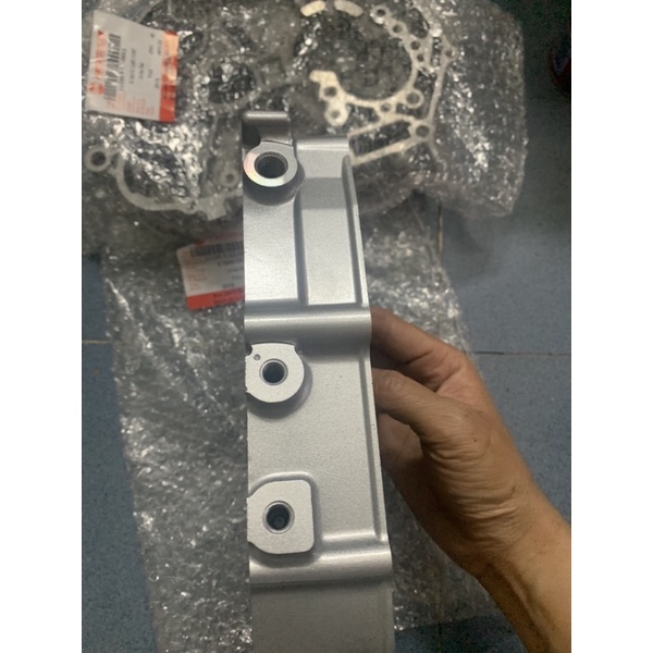 Lốc bơm nhớt rời+ Bơm nhớt rời zin SYM xài cho xe Wave thái 110 / Fu 1 zin