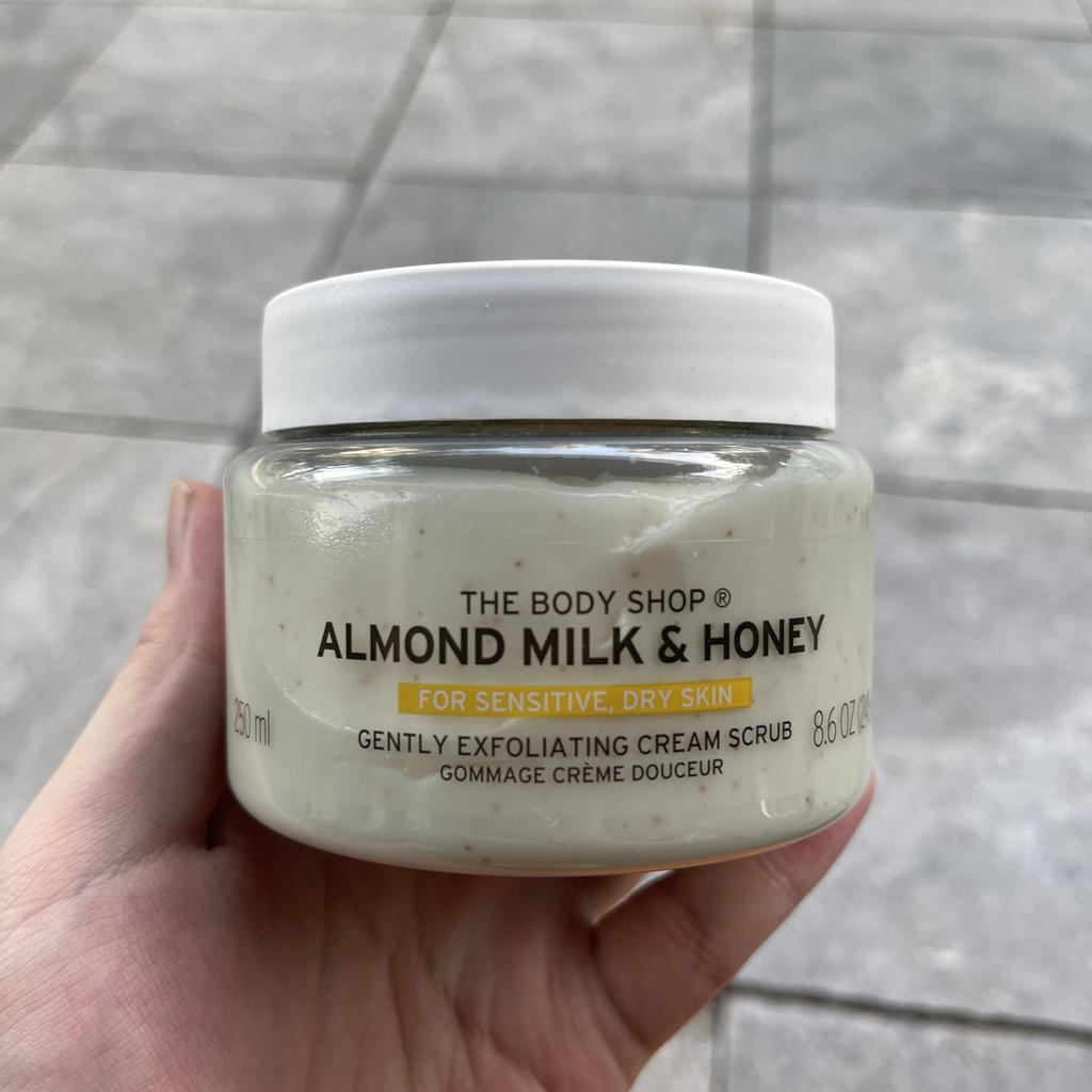 The Body Shop Mediterranean Almond Milk with Oats Instant Soothing Mask - Mặt Nạ Dành Cho Da Nhạy Cảm