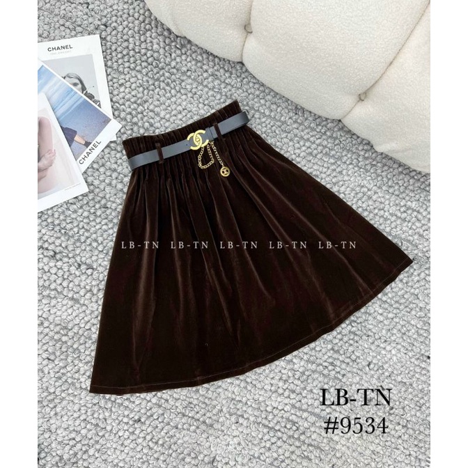 Chân váy nhung dài tới gối