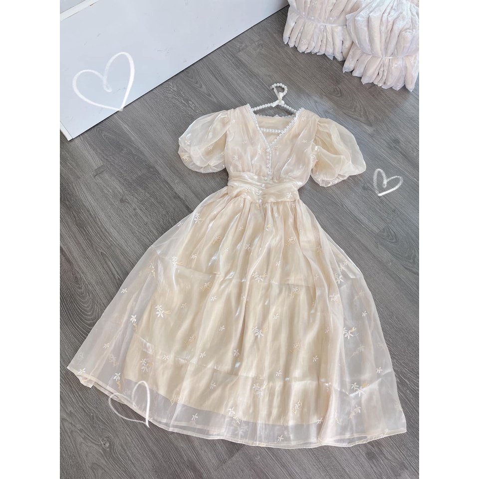 Đầm thiết kế bo chun nền hoa thêu sang trọng tơ ánh kim