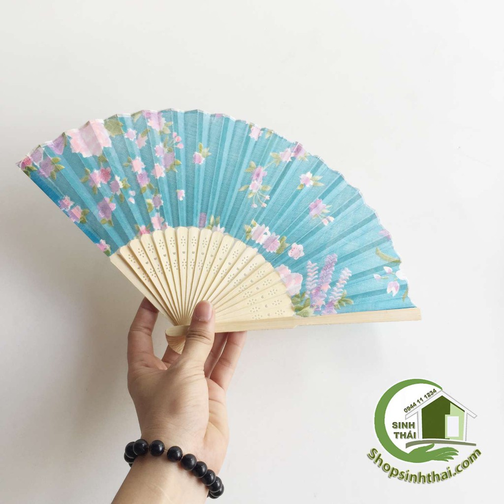 Quạt vải lụa in hoa 3D - quạt dài 21cm - loại dày tốt - giao màu ngẫu nhiên