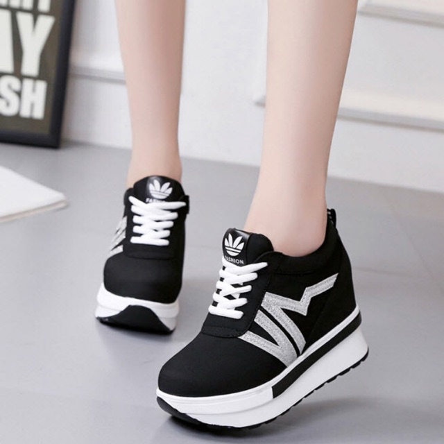 Giày nâng chiều cao cá tính