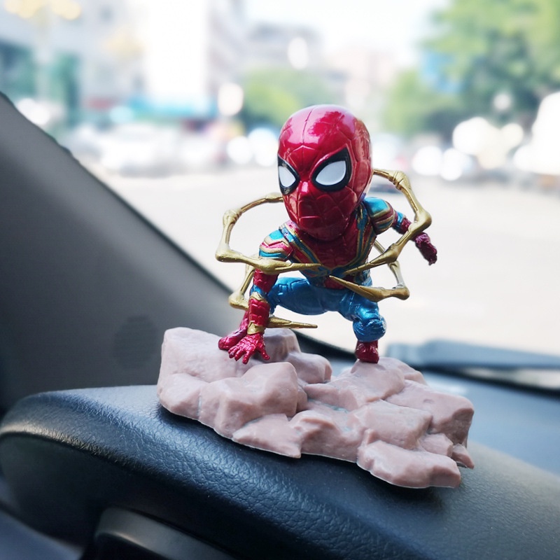 Mô hình người nhện Iron Spider trang trí bàn làm việc, taplo ô tô