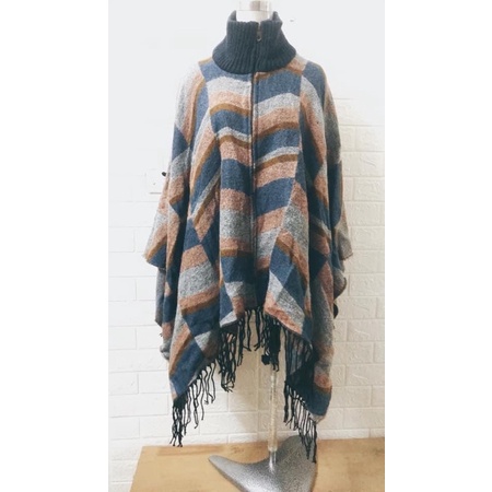 (USED - PASS) Áo choàng len Poncho
