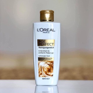 Sữa rửa mặt L’OREAL Age Perfect chống nhăn, chống lão hoá cho tuổi 25+