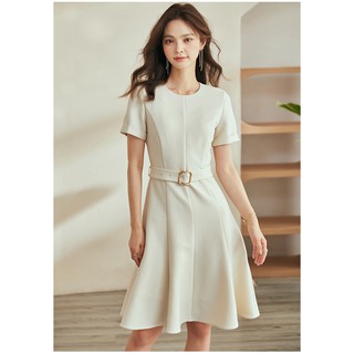 Đầm xòe cổ tròn tay ngắn lơ vê lai dáng váy xòe tròn