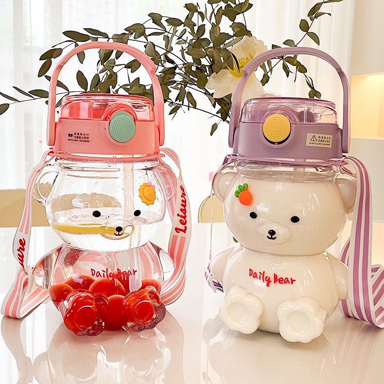 BÌNH TRÀ SỮA HÌNH GẤU CUTE 1100ML , CÓ DÂY
