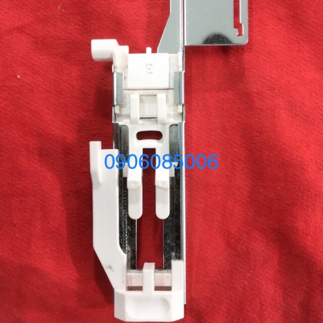 Chân vịt thùa khuyết  máy máy juki gia đình 008, 009 và Juki 010.