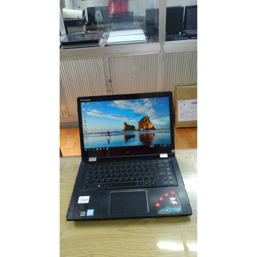 Laptop Lenovo yoga 700