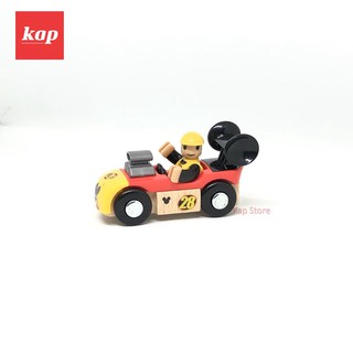 Xe đua số 28, xe đua chạy trên đường ray xe lửa gỗ hoặc đường cao tốc gỗ.