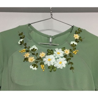 Hoa thêu đính áo dài