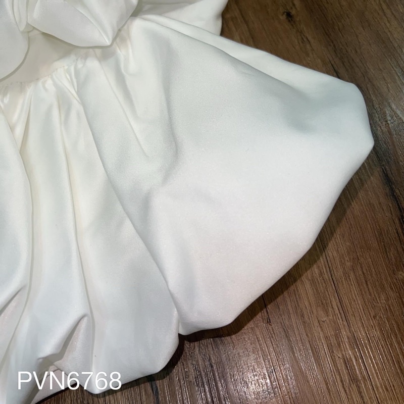 Đầm váy hở lưng form xoè đi tiệc đi chơi