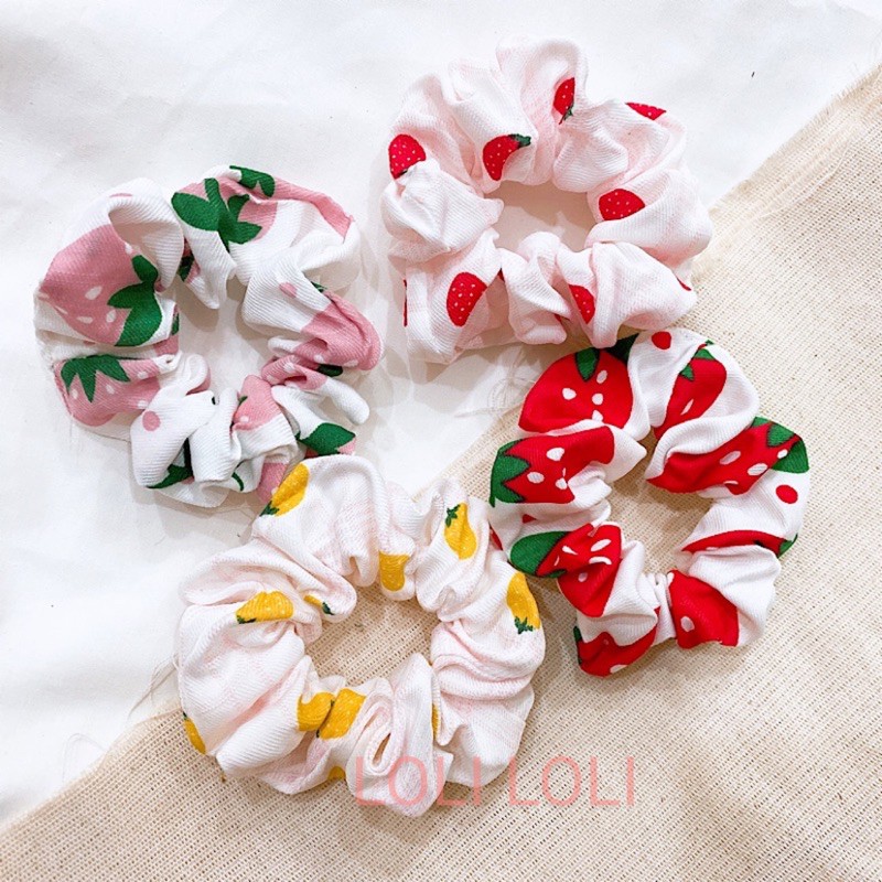 Scrunchies  cột tóc caro  trái dâu nhí xinh xinh.Buộc  tóc hoạ tiết trái cây Hoa quả dễ thương nhiều màu LOLI