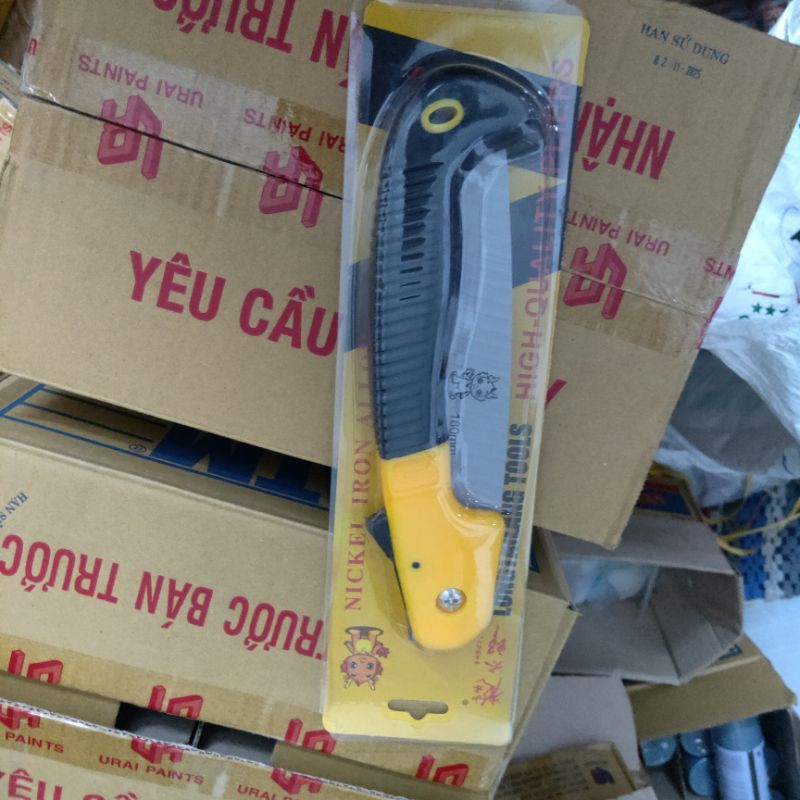 cưa gỗ cầm tay bấm