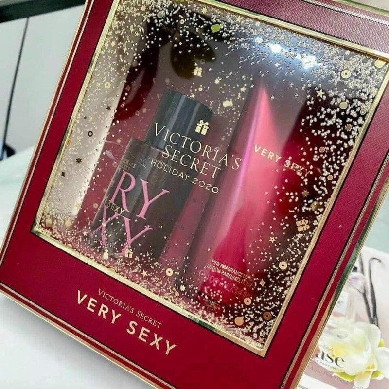 Set 𝐍𝐔̛𝐎̛́𝐂 𝐇𝐎𝐀 𝐕𝐈𝐂𝐓𝐎𝐑𝐈𝐀'𝐒 𝐒𝐄𝐂𝐑𝐄𝐓 𝐕𝐄𝐑𝐘 𝐒𝐄𝐗𝐲 𝐦𝐢𝐧𝐢 𝐄𝐃𝐏 & lotion 100ml