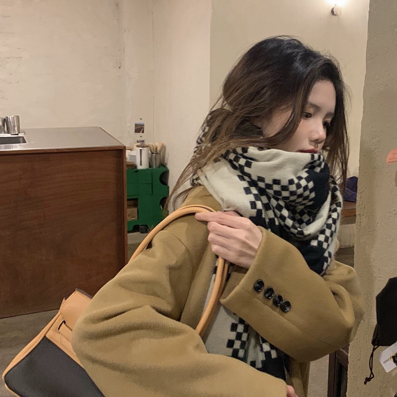 Khăn choàng cổ cashmere họa tiết caro phong cách Hàn Quốc dễ phối đồ cho nữ thời trang mùa thu đông