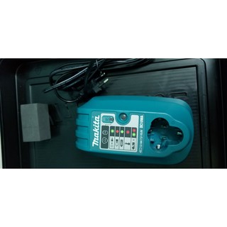 Máy khoan vặn vít dùng pin Makita DF330DSP1A