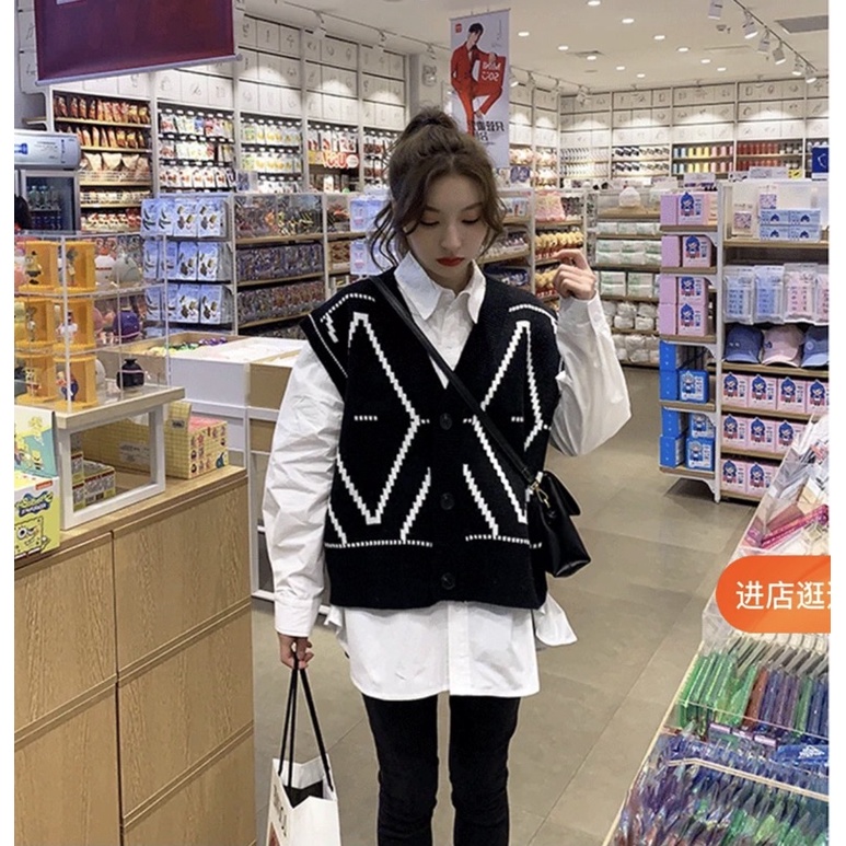 Áo gile len sweater cổ V dáng rộng oversize, hoạ tiết trám đóng cúc hàng dệt kim, gile len hàng mới 2021 - shopebelinh