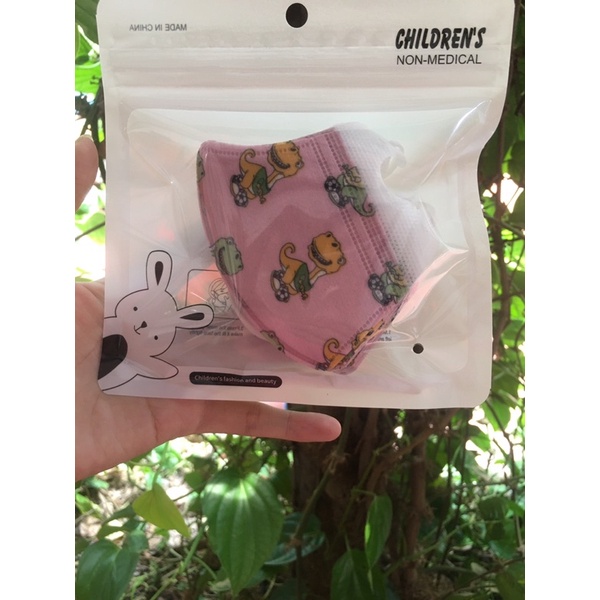 Khẩu trang 3D trẻ em kháng khuẩn cao cấp