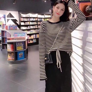 Set áo kẻ đen chân váy