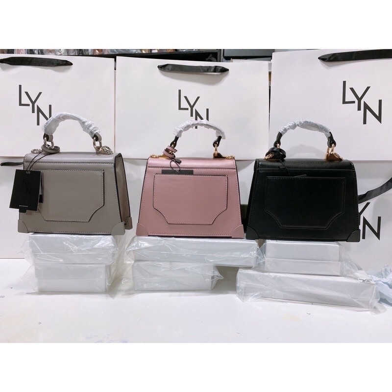 Túi L.Y.N quai cầm charm khoá sz20cm