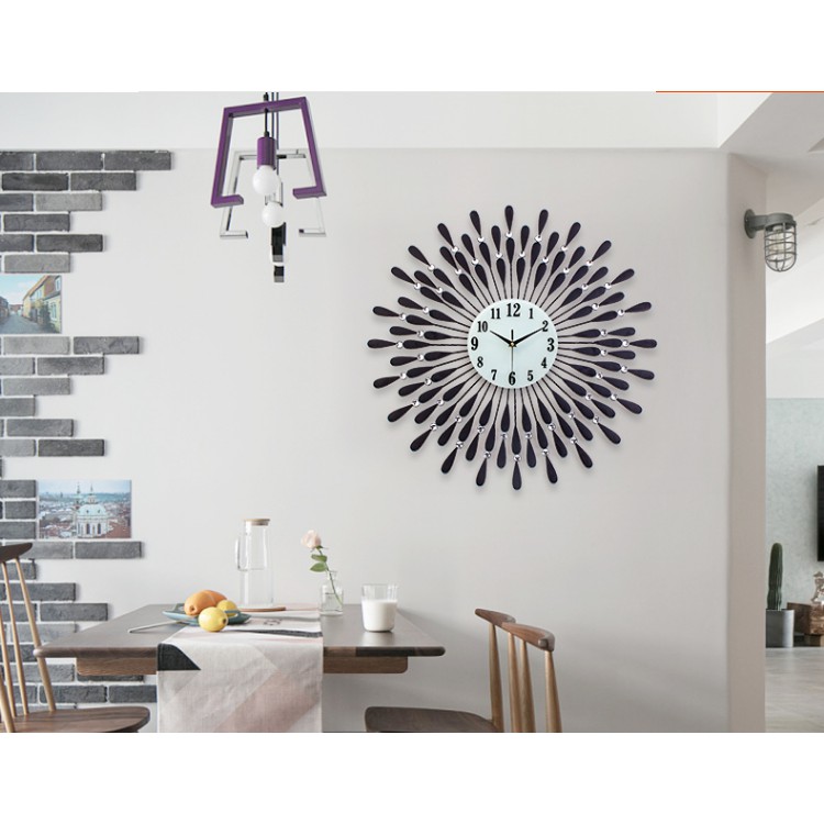 Đồng hồ treo tường trang trí Mặt Trời Đen MTD kích thước 70x70 cm