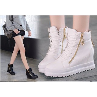 Giày boot nữ cổ cao cá tính B042T (Trắng)