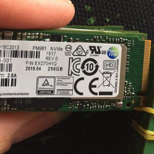 Ổ cứng M2 PCle Pm981 256G Samsung (970 evo)