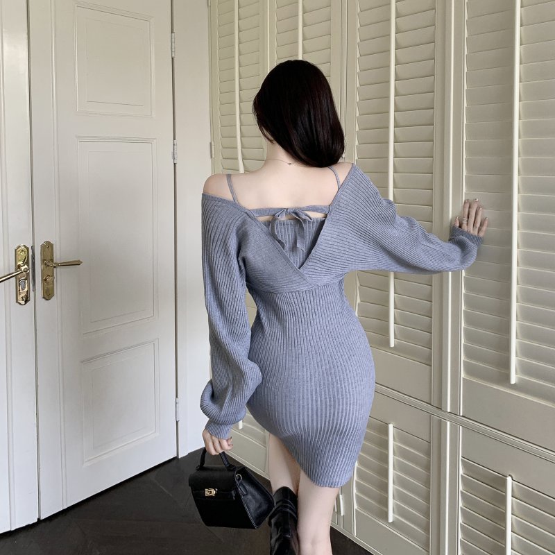 Đầm hở vai thiết kế hai dây cổ chữ V kiểu dáng mỏng phong cách Trung Quốc với eo ôm sát thời trang cá tính cho nữ