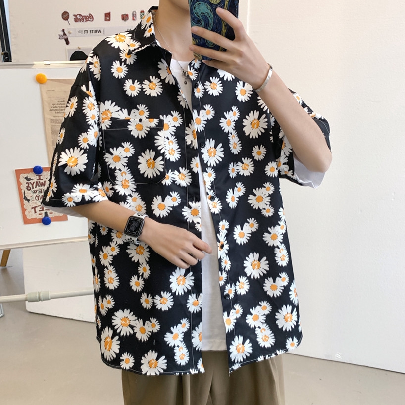 Áo sơ mi tay ngắn họa tiết hoa cúc nhỏ dễ thương | BigBuy360 - bigbuy360.vn