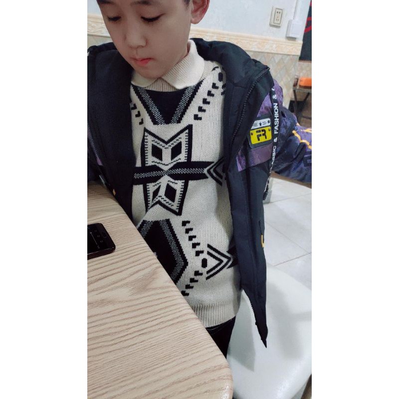 Áo len lót lông chất đanh mịn, lên form cực bảnh cho bé