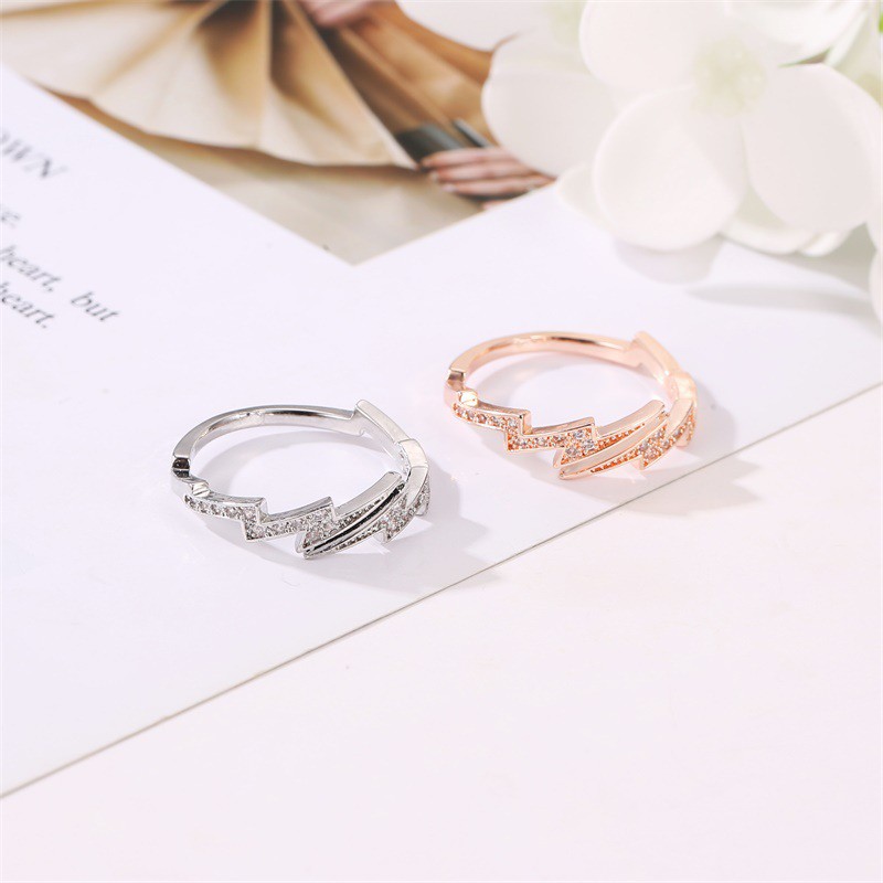 Nhẫn đính đá zircon thời trang hàn quốc hình tia chớp