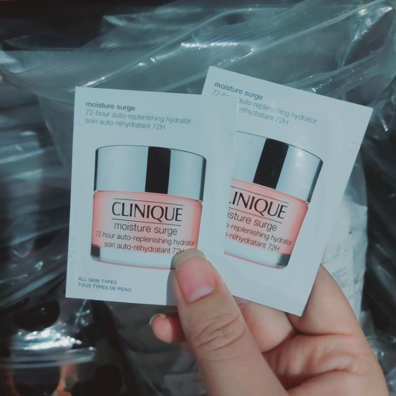 Kem dưỡng Clinique Moisture Surge 72-hour auto-replenishing hydrator