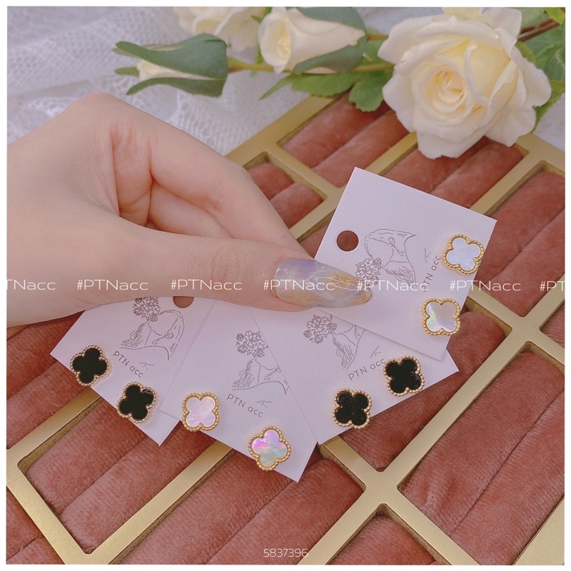 Bông tai, khuyên tai titan mini cỏ 4 lá màu trắng , đỏ , đen , xanh lá không đen . PTNACC