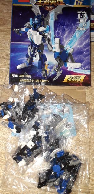 Lắp ráp 1 hộp LegoHiệp Sĩ 919 có trên 170 chi tiết