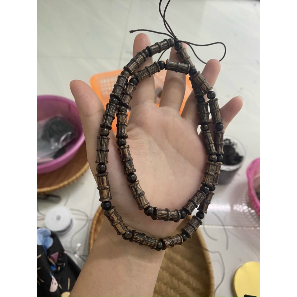 Vòng đeo cổ trầm hương phong thủy sánh chìm