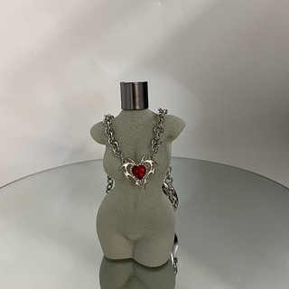 Dây chuyền mặt trái tim đính đá ruby phong cách gothic