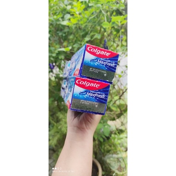 Kem đánh răng Colgate maxfrresh bạc hà 225g kèm bàn chải date 2025